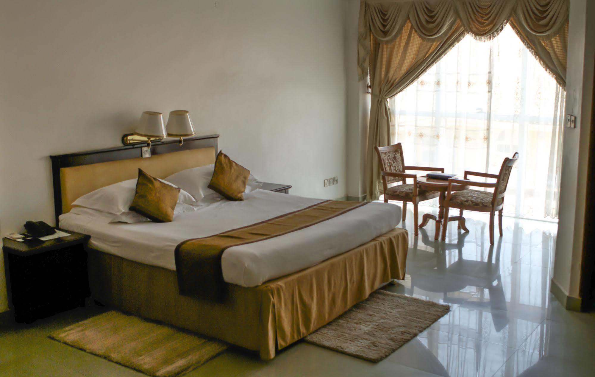 Hotel Sojovalo كامبالا المظهر الخارجي الصورة